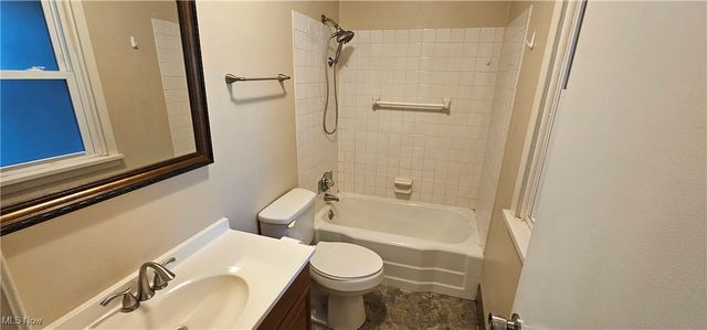 1208 Westshore Drive, Ashtabula, OH 44004