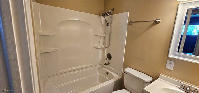 1208 Westshore Drive, Ashtabula, OH 44004