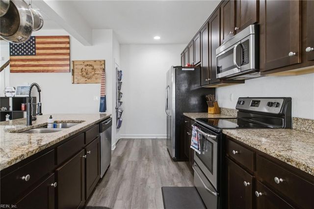 4321 Cattail LN, Virginia Beach, VA 23456