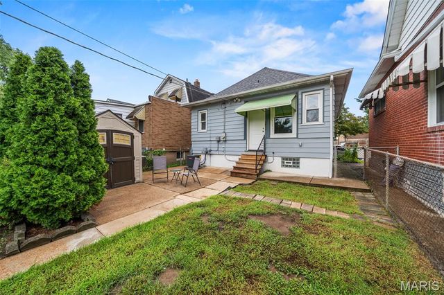 4851 Sigel Avenue, St Louis, MO 63116