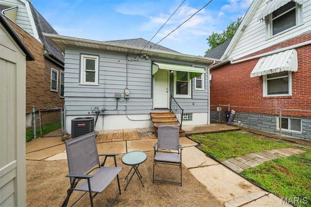 4851 Sigel Avenue, St Louis, MO 63116