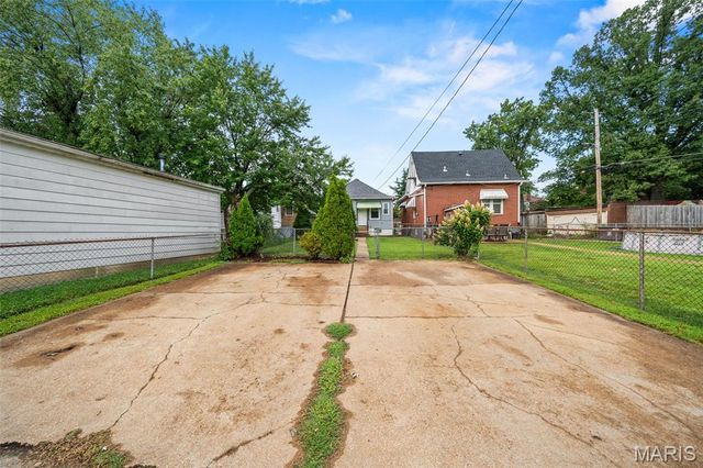4851 Sigel Avenue, St Louis, MO 63116