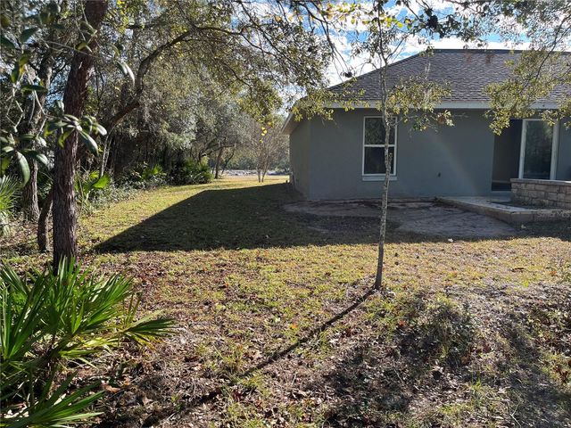 7 MALAUKA PASS LANE, Ocklawaha, FL 32179