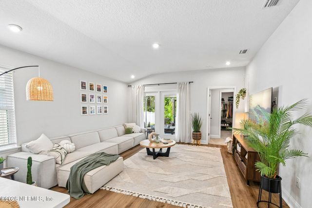 12924 HOLSINGER Boulevard, Jacksonville, FL 32256