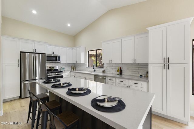 15035 W INDIANOLA Avenue, Goodyear, AZ 85395