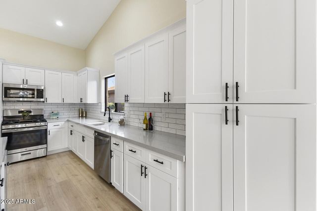 15035 W INDIANOLA Avenue, Goodyear, AZ 85395