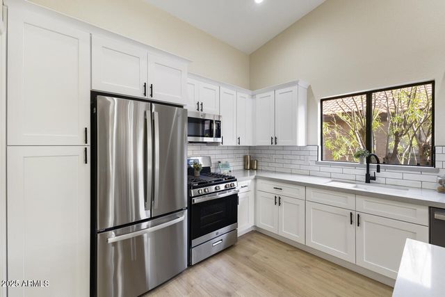 15035 W INDIANOLA Avenue, Goodyear, AZ 85395