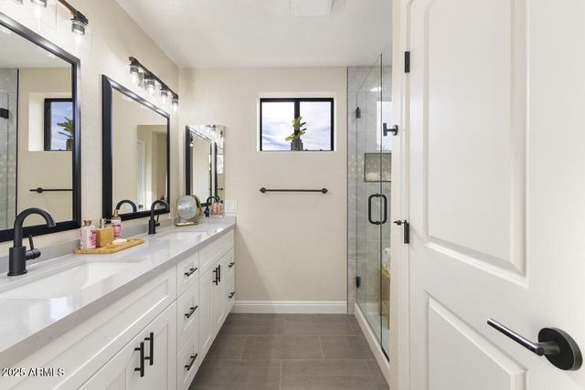 15035 W INDIANOLA Avenue, Goodyear, AZ 85395