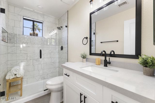 15035 W INDIANOLA Avenue, Goodyear, AZ 85395