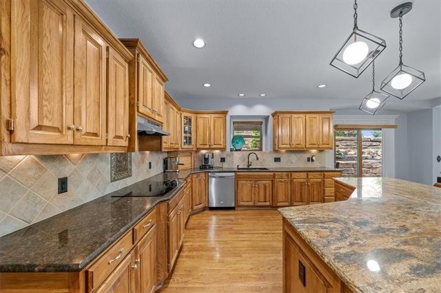 15025 W 128th Street, Olathe, KS 66062