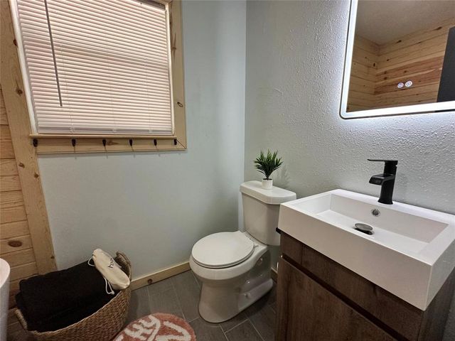 166 Cr 4775, Warren, TX 77664