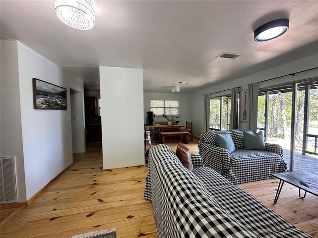 166 Cr 4775, Warren, TX 77664