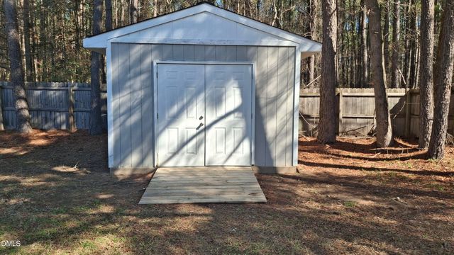 913 Amber Acres Lane, Knightdale, NC 27545