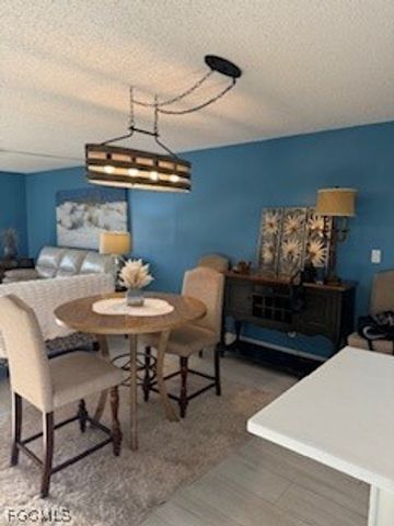 5635 Rattlesnake Hamm RD D-204, Naples, FL 34113