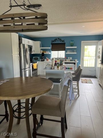 5635 Rattlesnake Hamm RD D-204, Naples, FL 34113