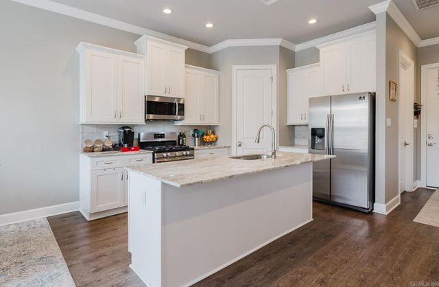 424 Valley Ranch Cir, Little Rock, AR 72223