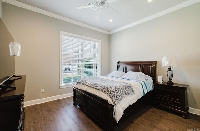 424 Valley Ranch Cir, Little Rock, AR 72223