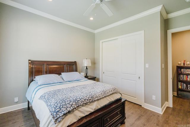 424 Valley Ranch Cir, Little Rock, AR 72223