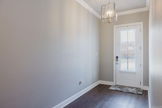 424 Valley Ranch Cir, Little Rock, AR 72223