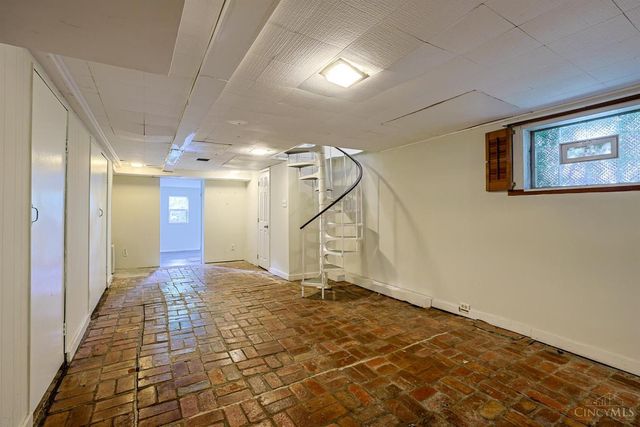 558 Missouri Avenue, Cincinnati, OH 45226
