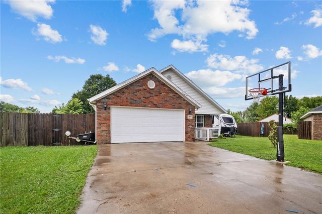 761 Applegate Lane, Lincoln, AR 72744