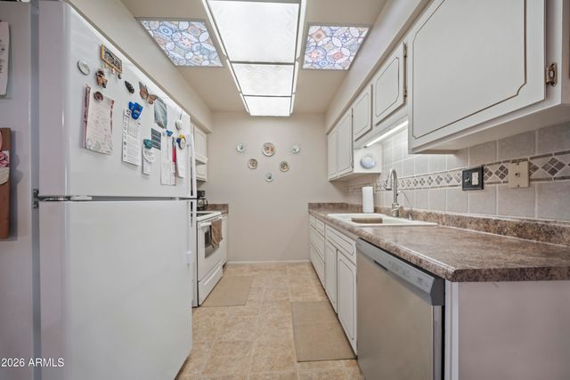 10036 W LANCASTER Drive, Sun City, AZ 85351