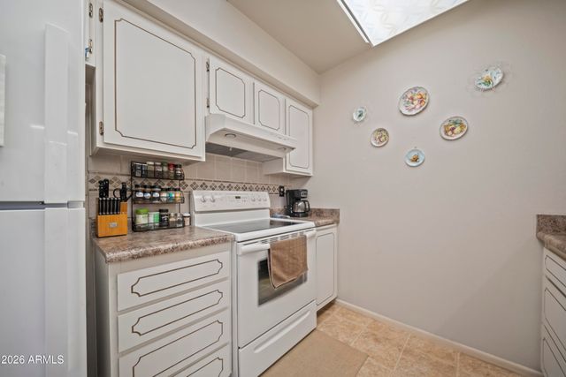 10036 W LANCASTER Drive, Sun City, AZ 85351