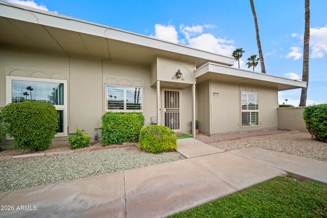 10036 W LANCASTER Drive, Sun City, AZ 85351