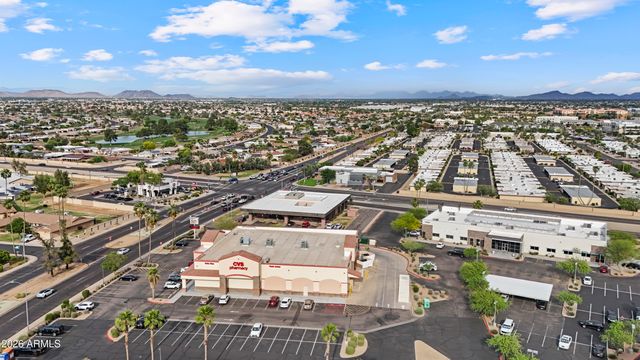 10036 W LANCASTER Drive, Sun City, AZ 85351