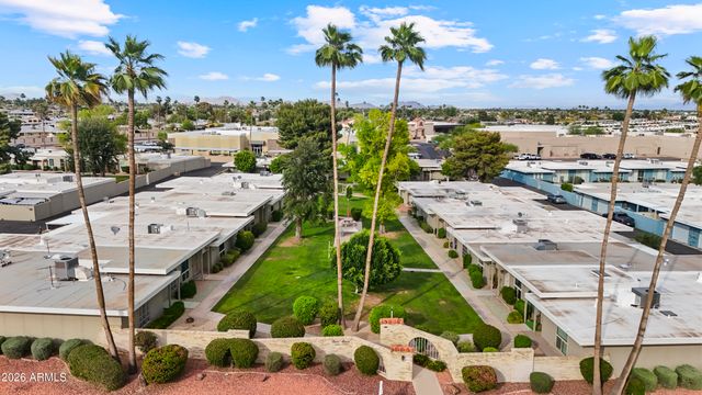 10036 W LANCASTER Drive, Sun City, AZ 85351