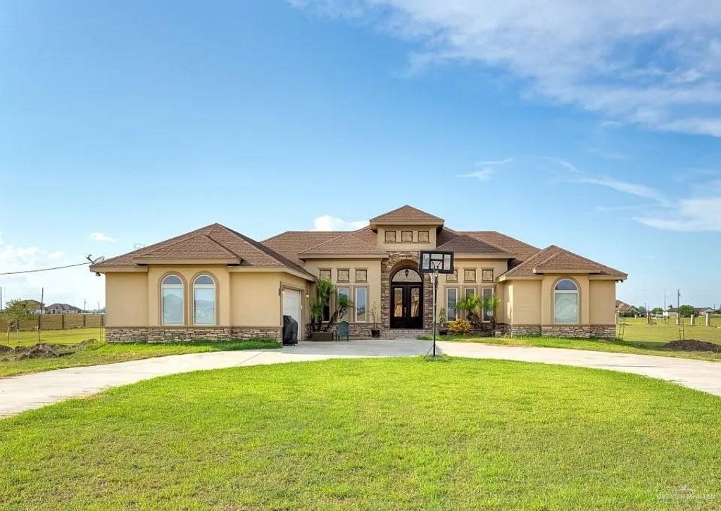 501 Mina Street, Weslaco, TX 78596