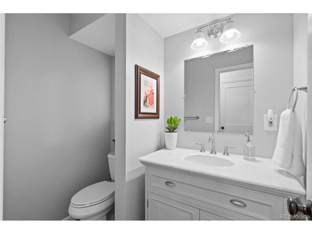 7658 S Cedar Cir, Littleton, CO 80120