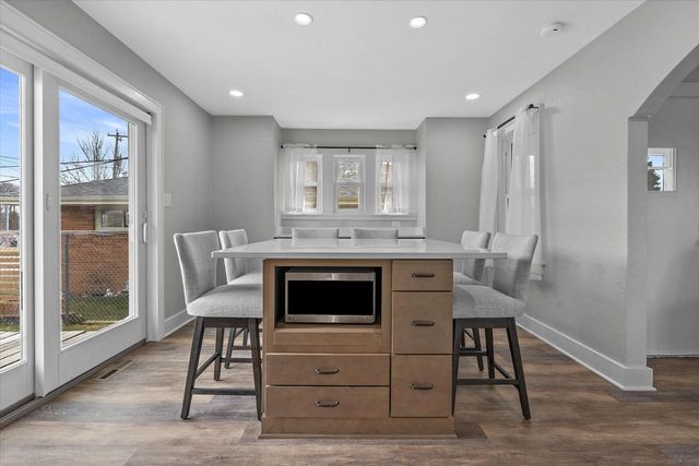 1201 15th AVENUE, South Milwaukee, WI 53172