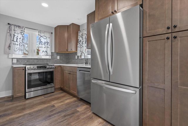 1201 15th AVENUE, South Milwaukee, WI 53172