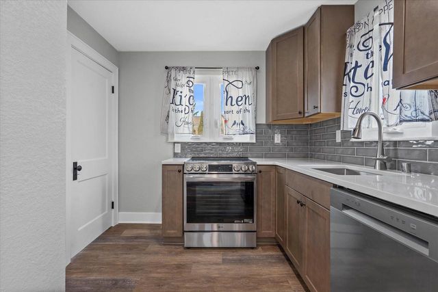 1201 15th AVENUE, South Milwaukee, WI 53172