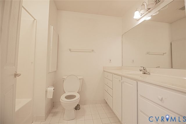 409 Cobblestone Dr, Hopewell, VA 23860
