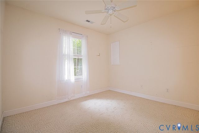 409 Cobblestone Dr, Hopewell, VA 23860