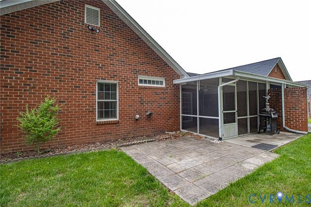 409 Cobblestone Dr, Hopewell, VA 23860