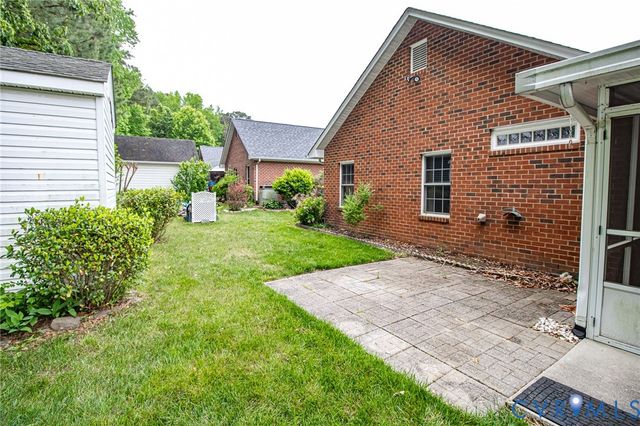 409 Cobblestone Dr, Hopewell, VA 23860