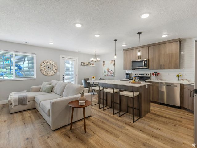 3047 S OLD EMIGRANT RD, Syracuse, UT 84075