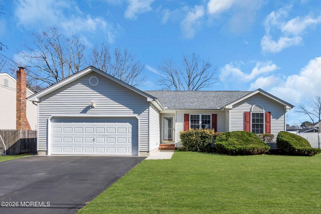 79 Saint Andrews Drive, Little Egg Harbor, NJ 08087