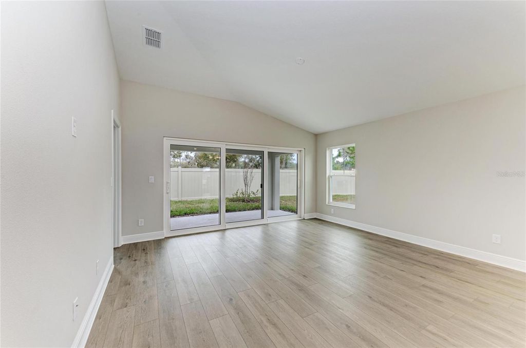 Image 16 of property listing at 12342 OAK HILL WAY, Parrish, FL 34219