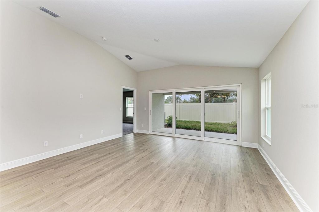 Image 17 of property listing at 12342 OAK HILL WAY, Parrish, FL 34219