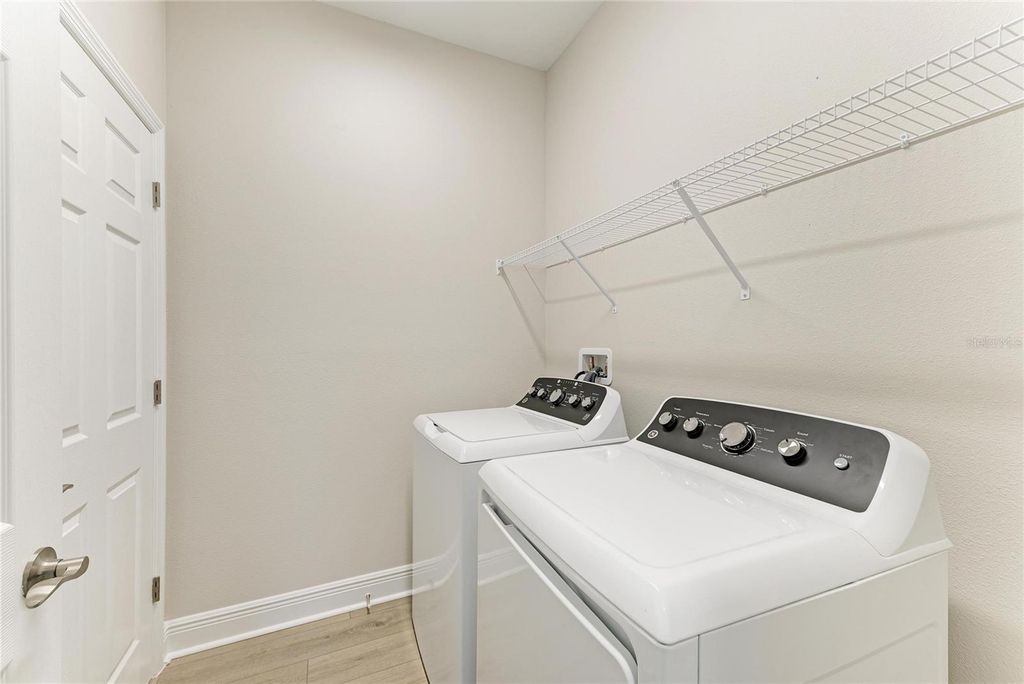 Image 26 of property listing at 12342 OAK HILL WAY, Parrish, FL 34219