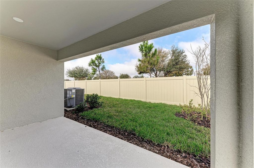 Image 28 of property listing at 12342 OAK HILL WAY, Parrish, FL 34219