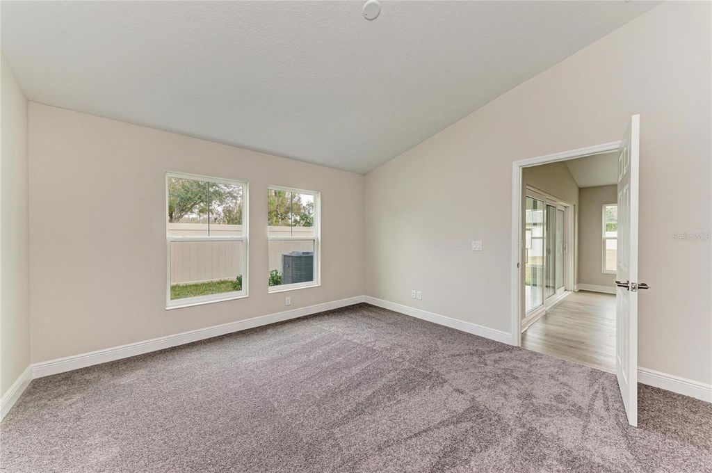 Image 6 of property listing at 12342 OAK HILL WAY, Parrish, FL 34219