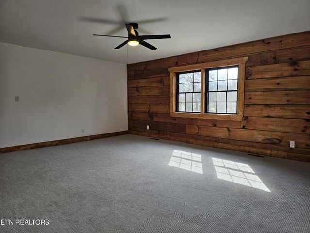 371 Plaza Drive, Madisonville, TN 37354