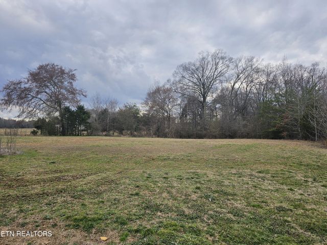 371 Plaza Drive, Madisonville, TN 37354
