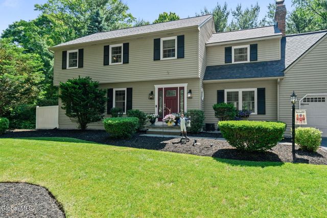 6 Greenfield Court, Clifton Park, NY 12065