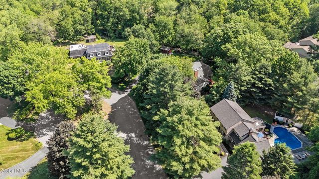 6 Greenfield Court, Clifton Park, NY 12065